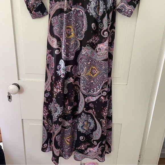 Express Black and Purple Paisley Long Sleeve Maxi Dress - Picture 6 of 15